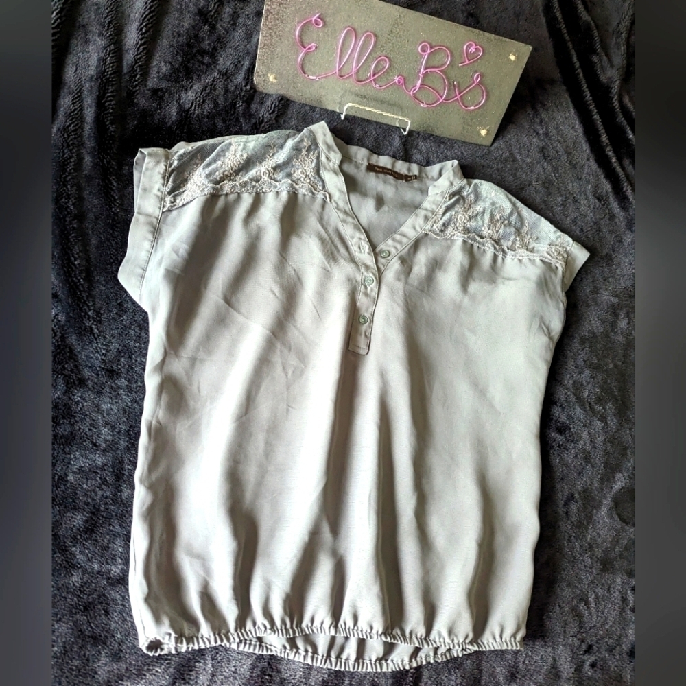 EUC The Limited Gray Top XS